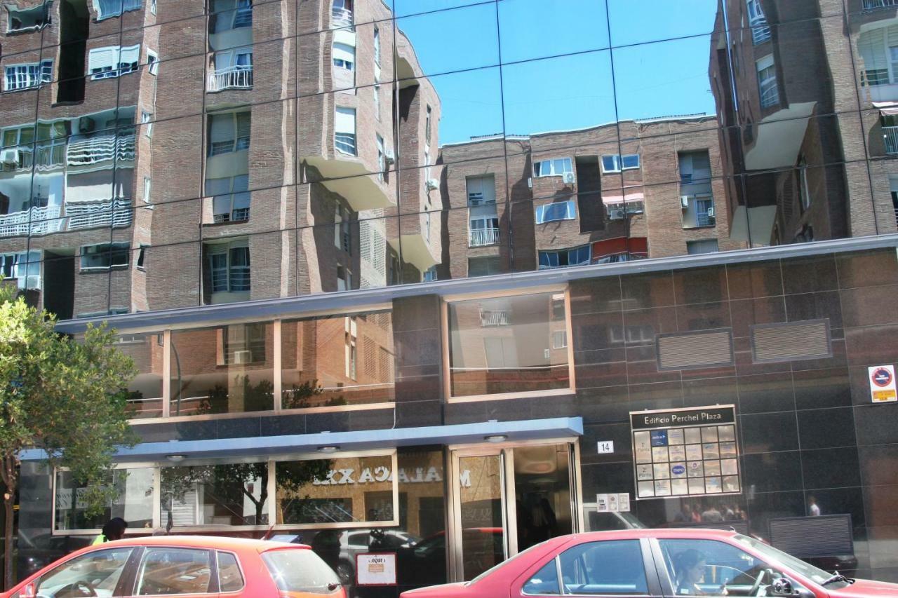 Apartamento Malaga Centro Y Playa-Parking Exterior foto